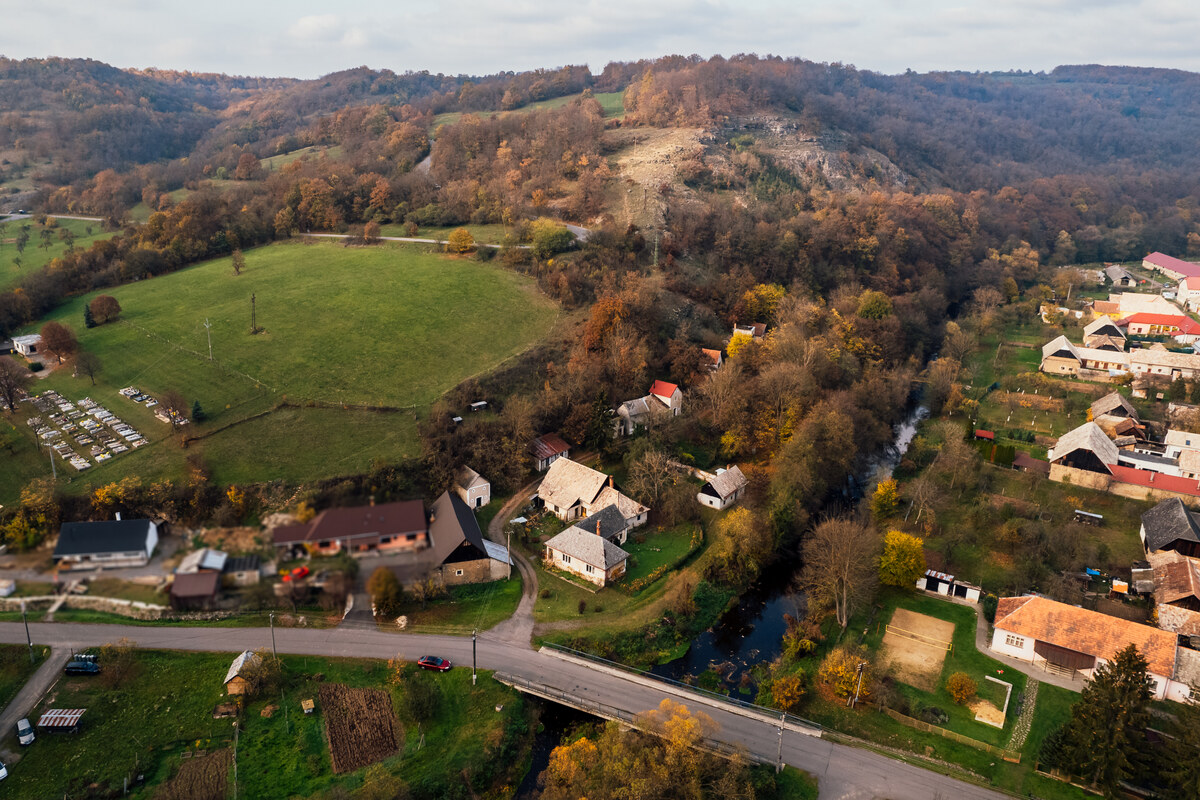 VÝNIMOČNÝ HISTORICKÝ MLYN PRI RIEKE KRUPINICA, 371 m2, Medovarce — foto 3