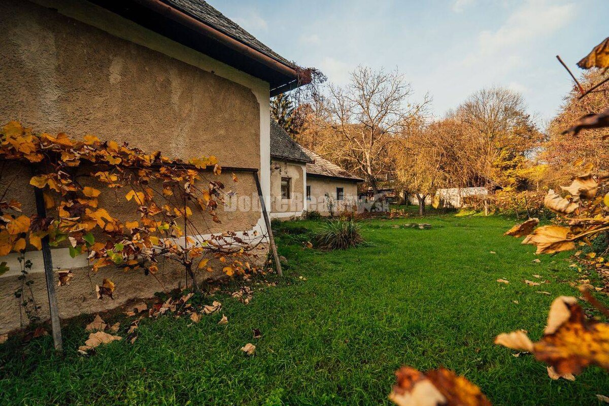 Rodinný dom so záhradou a historickým mlynom, 90 m2, Medovarce — foto 13