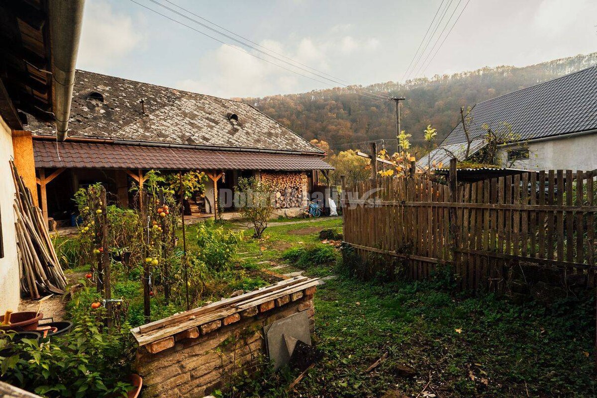 Rodinný dom so záhradou a historickým mlynom, 90 m2, Medovarce — foto 7