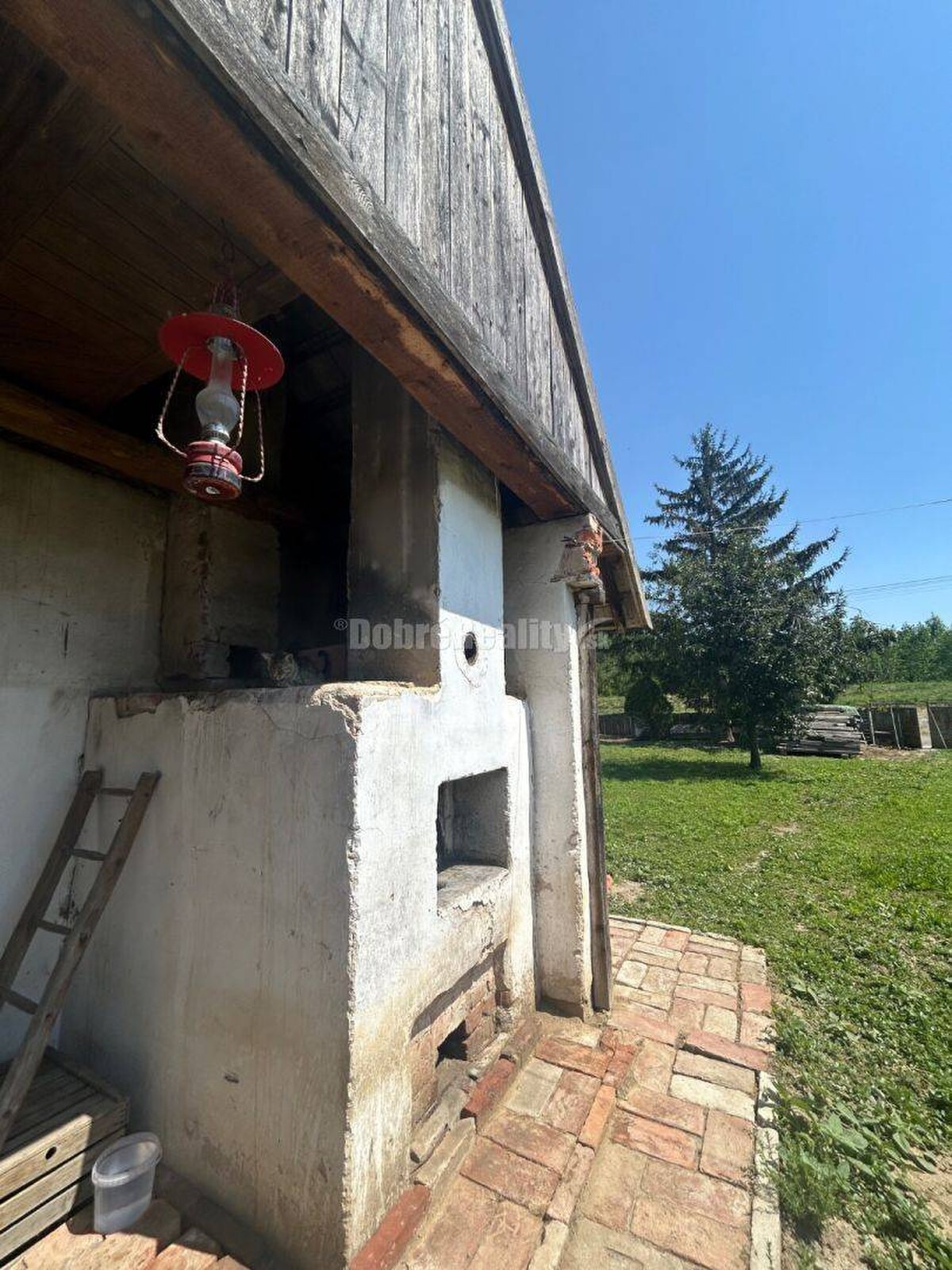 Exkluzívne, pozemok pri Váhu s malou chalúpkou, murovanou pecou a pivn — foto 7