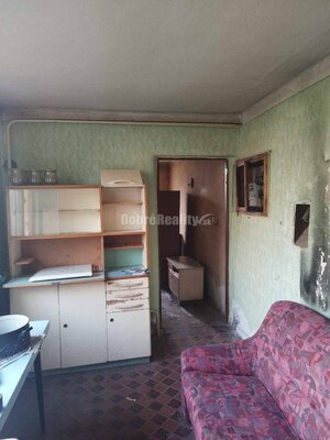 Starší rodinný dom v obci Vlčany , vhodný na kompletnú rekonštrukciu — foto 4