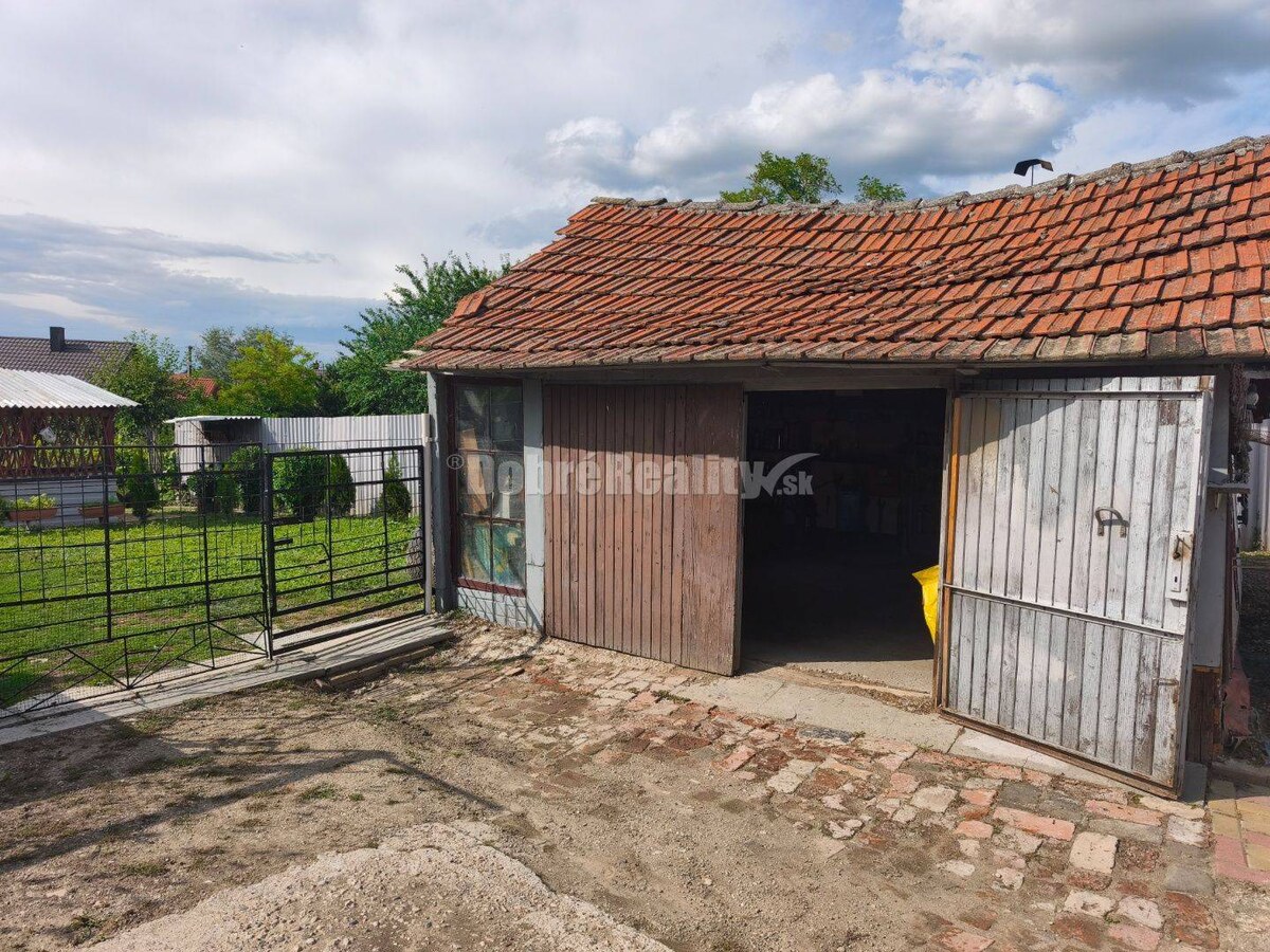 Zachovalý 3 izbový domček v Seliciach k okamžitému nasťahovaniu . — foto 12