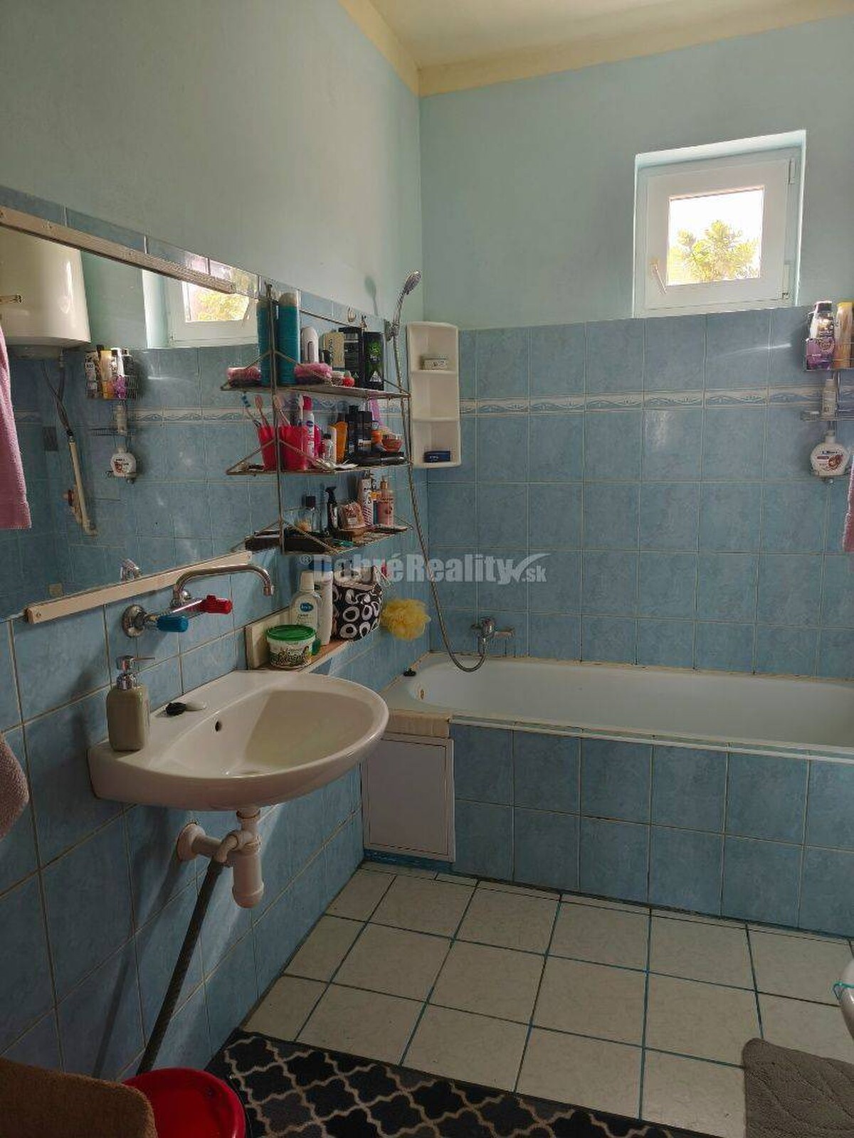 Zachovalý 3 izbový domček v Seliciach k okamžitému nasťahovaniu . — foto 8