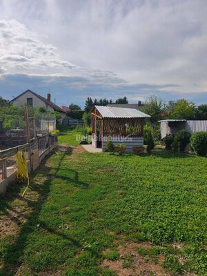 Zachovalý 3 izbový domček v Seliciach k okamžitému nasťahovaniu . — foto 13