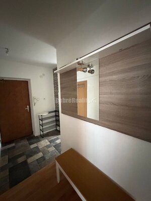 Na prenájom  pekný 2 izbový byt . — foto 3