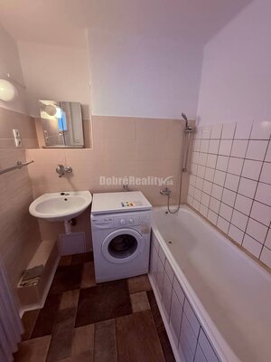 Na prenájom  pekný 2 izbový byt . — foto 6