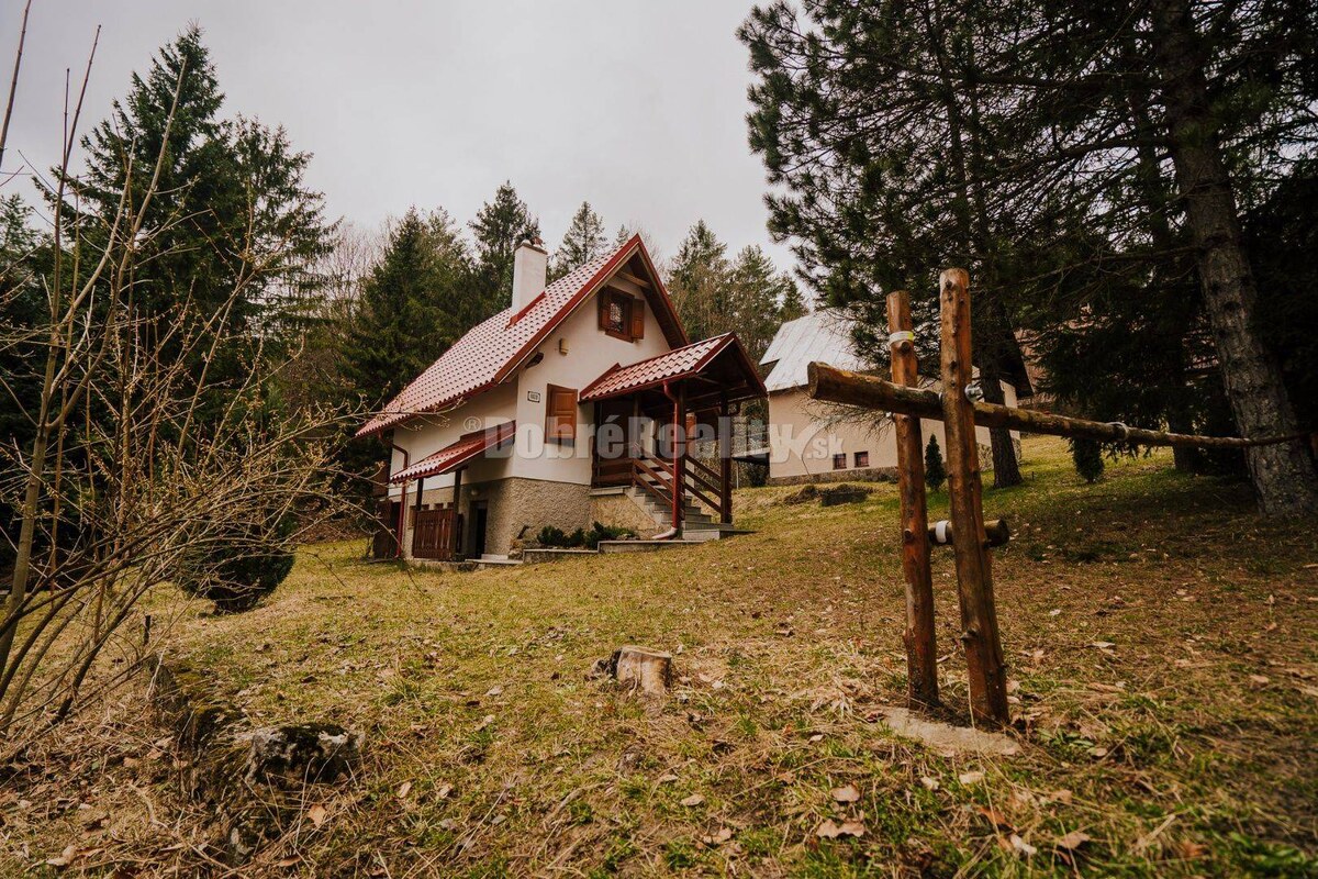PREDAJ: Chata s terasou v Národnom parku Nízke Tatry, 79 m2, Nemecká