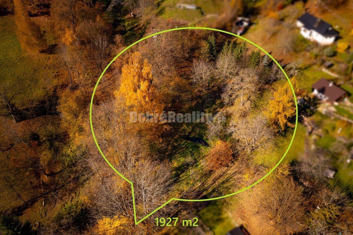 Tajuplná záhrada s jazierkom a banským potôčikom, 1927 m2, Špania Doli — foto 3