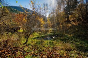 Tajuplná záhrada s jazierkom a banským potôčikom, 1927 m2, Špania Doli — foto 19