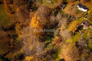 Tajuplná záhrada s jazierkom a banským potôčikom, 1927 m2, Špania Doli — foto 6