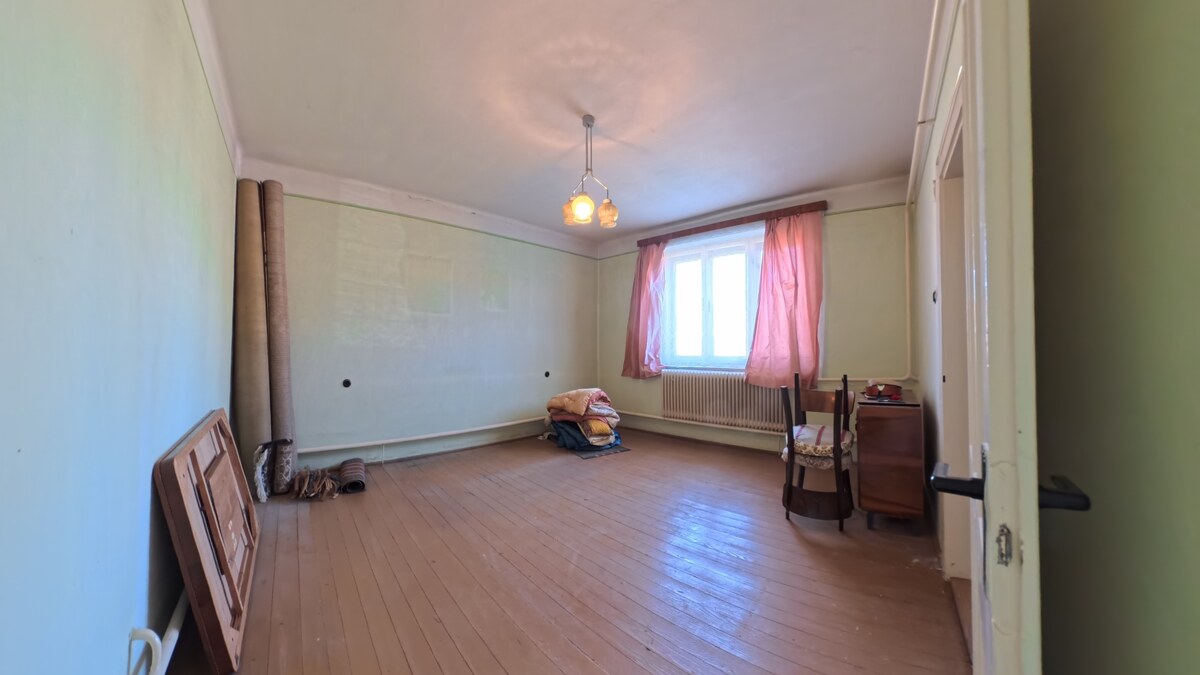 Dobré Reality ponúkajú rodinný dom s hospodárskymi budovami — foto 8
