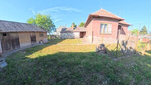 Dobré Reality ponúkajú rodinný dom s hospodárskymi budovami — foto 14