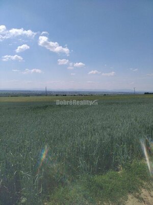 ZNÍŽENÁ CENA!!! POZEMOK vo vychytenej lokalite na predaj! — foto 1