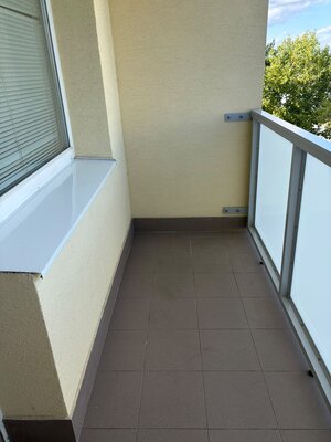2-IZBOVÝ BYT S BALKÓNOM A VÝŤAHOM V KOMÁRNE – KOŠICKÁ ULICA — foto 8