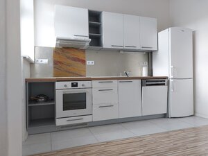 PRENÁJOM: VEĽKOMETRÁŽNY 2 IZBOVÝ BYT S 2 LOGGIAMI, CENTRUM — foto 9