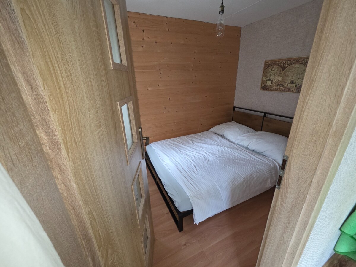 PRENÁJOM 5 - izbový obytný dom + garáž — foto 11