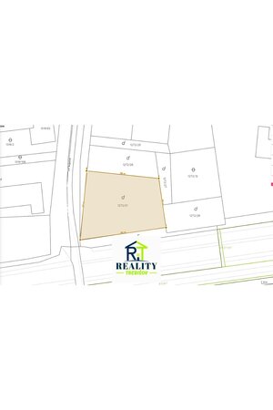 Stavebný pozemok pre priemysel, logistiku a sklady s výmerou 1324 m² v — foto 1