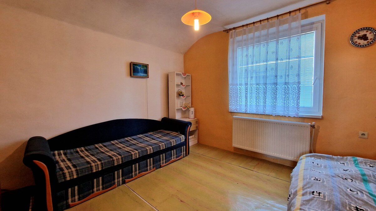 Na predaj dvojpodlažný rodinný dom v obci Kazimír, okres Trebišov — foto 11