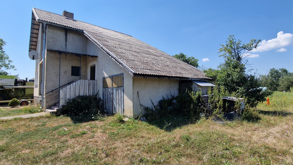 Na predaj dvojpodlažný rodinný dom v obci Kazimír, okres Trebišov — foto 4