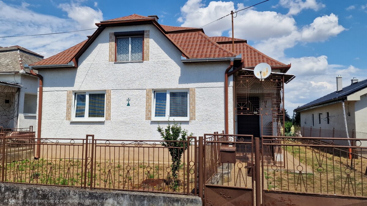Rodinný dom s pozemkom 1857 m² v tichej uličke obce Zemplínsky Branč
