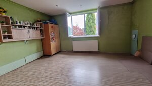 Rodinný dom s veľkorysou prístavbou v obci Parchovany — foto 6