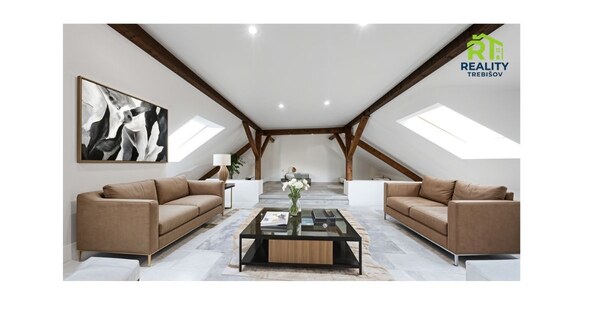 Priestranný 4-izbový  byt 145 m² na Cukrovarskej ulici v Trebišove