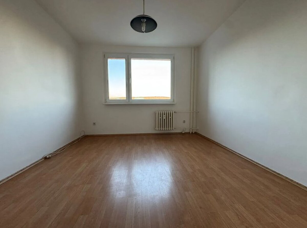 4- izbový byt na  Nejedlého ulici — foto 6