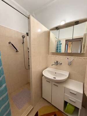 3,5-izbový byt s loggiou – Bratislava - Ružinov / Rovníková ulica — foto 8