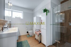 Moderný samostatne stojaci 4-izbový bungalov, Láb okres Malacky — foto 9
