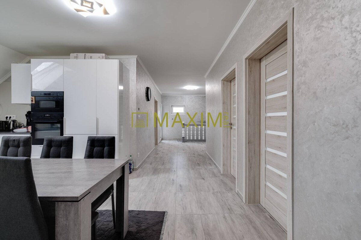7-izbový kompletne zrekonštruovaný rodinný dom v obci Marianka pri BA — foto 9