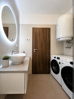 Komfortný  3-izb byt so záhradou,2x parkovacím státím v Kostolišti, MA — foto 11