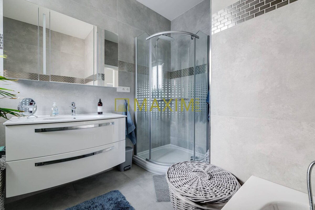 NOVOSTAVBA 2024 – Elegantný 3izb dvojdom s terasou,dizajnovou kuchyňou — foto 18