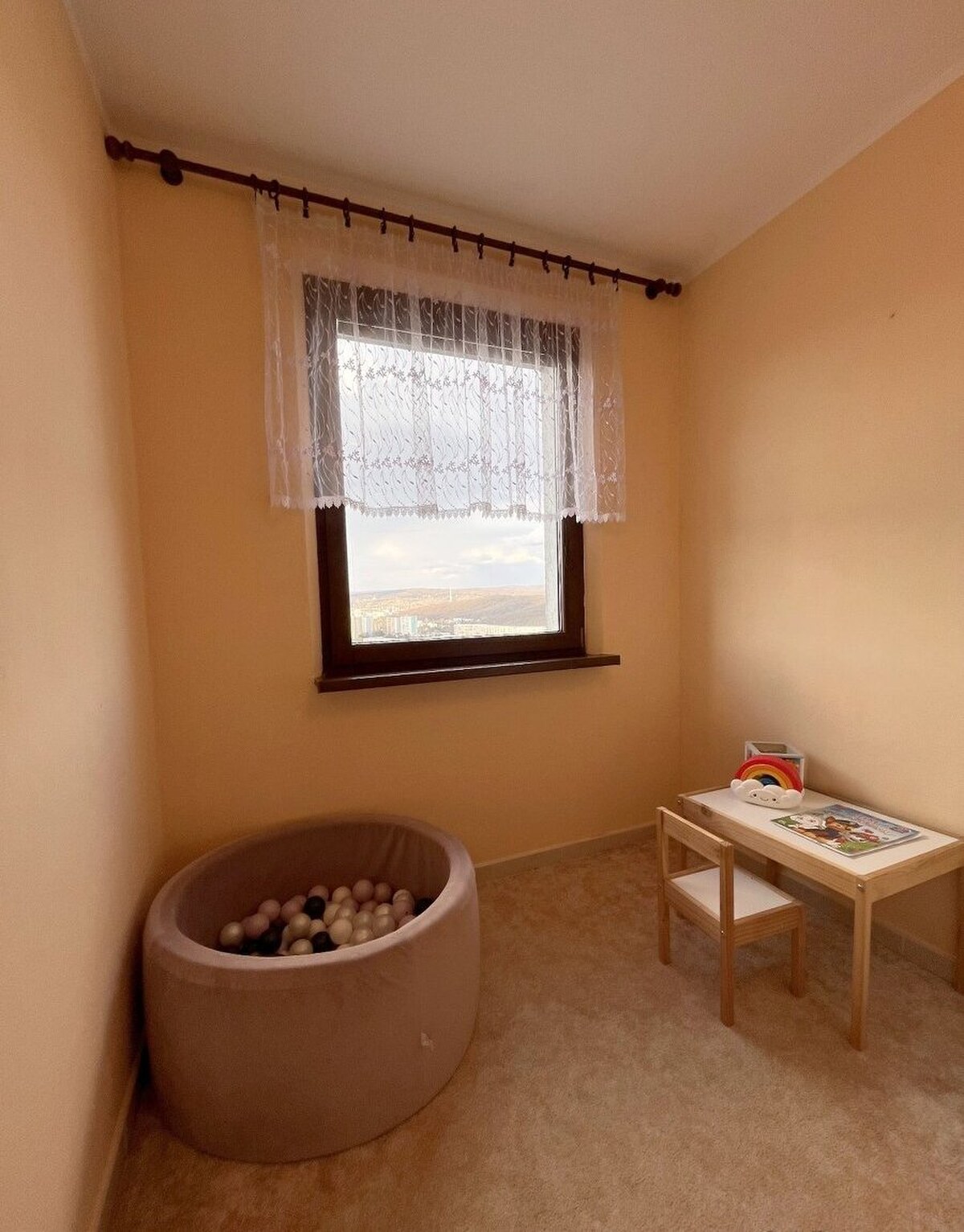 3- izbový byt na  ulici Dlhé Diely — foto 3