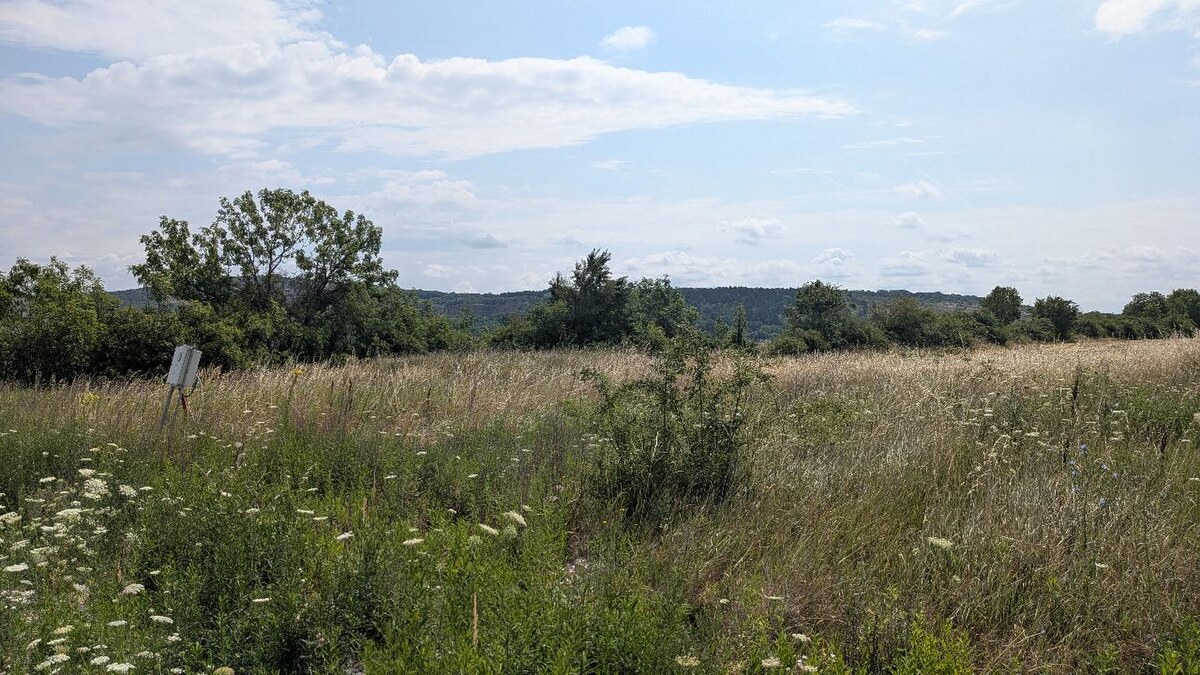 Stavebný pozemok 663 m2 v obci Štitáre s pekným výhľadom na Žibricu — foto 7