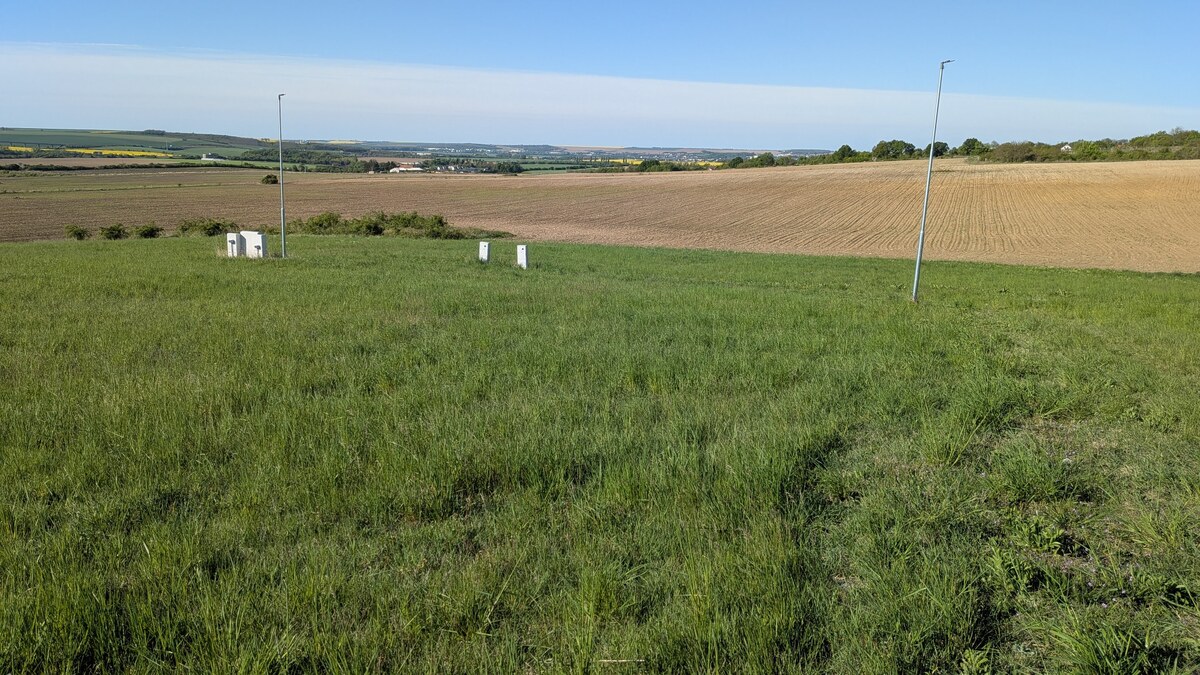 Stavebný pozemok 601 m2 v Štitároch — foto 2