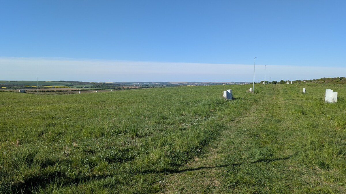 Stavebný pozemok 720 m2 v Štitároch, 3 pozemky k dispozícií — foto 2