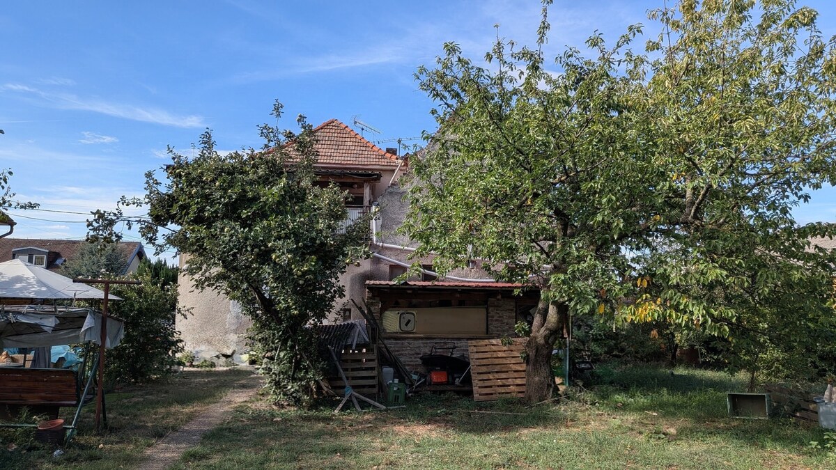 Starší dom na Chrenovej s pozemkom 1116m2, možnosť stavby druhého domu — foto 2