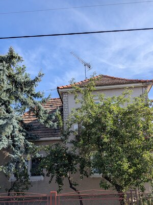 Starší dom na Chrenovej s pozemkom 1116m2, možnosť stavby druhého domu — foto 1