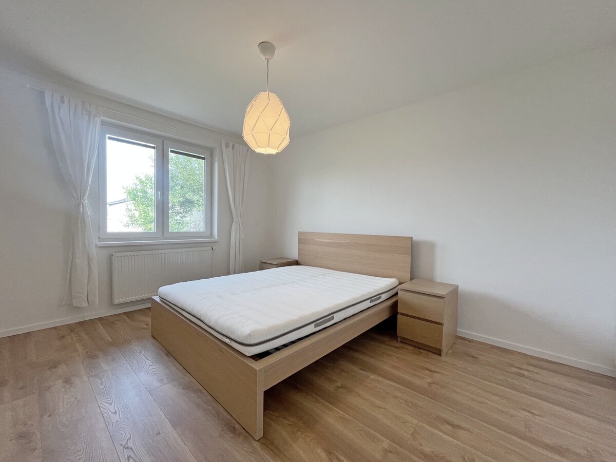 Rodinný dom v obci Láb, kľudná slepá ulica — foto 7