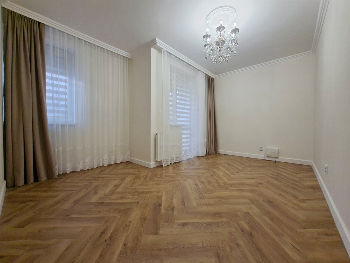 S garážovým státím a záhradkou 3 izbový byt na ul. Široká v Bratislave — foto 5