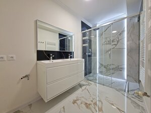 S garážovým státím a záhradkou 3 izbový byt na ul. Široká v Bratislave — foto 8