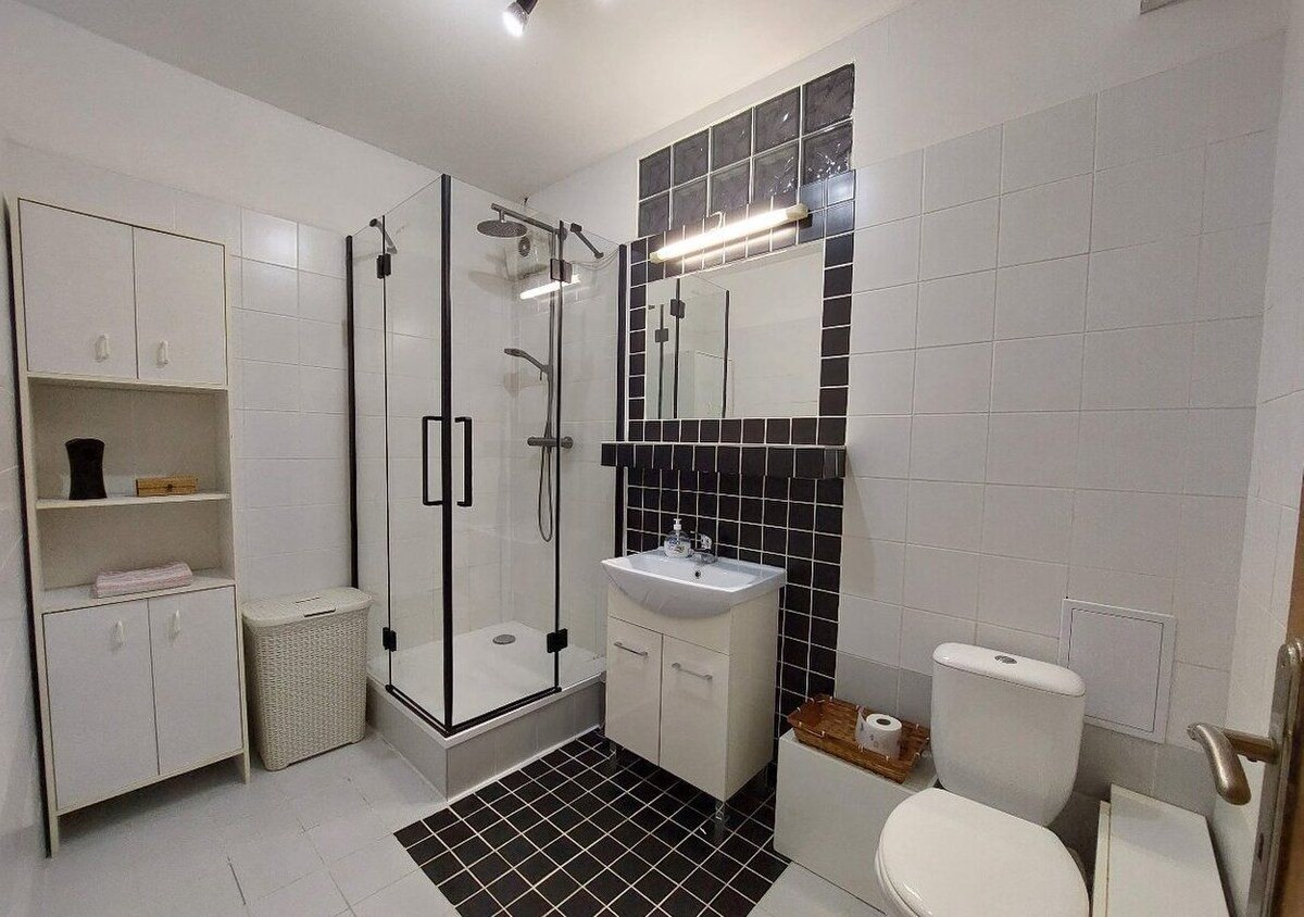 4 izbový prerobený na 2 samostatné byt. jednotky, Wolkrova — foto 7