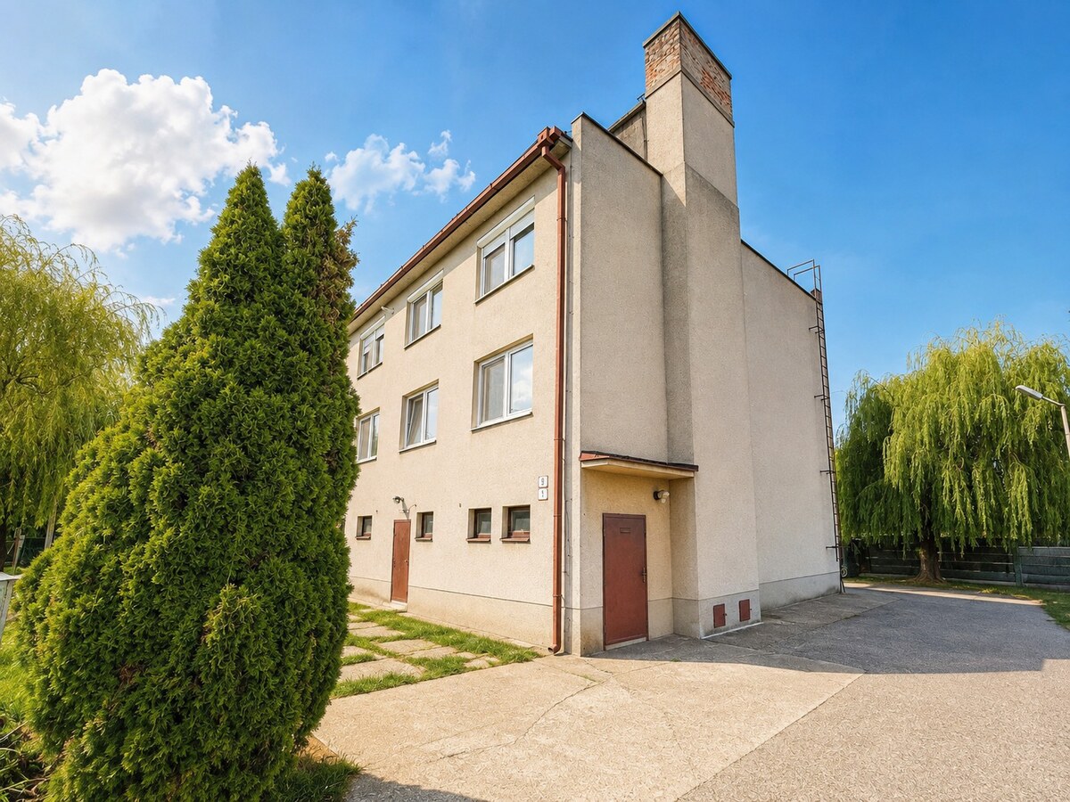 4 izbový byt 93m² s garážou, záhradou a vlastným pozemkom – Jahodná — foto 18