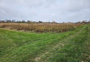 Pozemok o výmere 454 m2, schválený v Územnom pláne na stavbu RD — foto 1