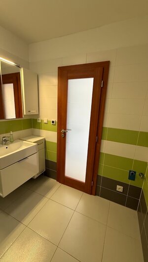 2- izbový byt na  Roľníckej ulici — foto 2