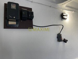 Garáž s nabíjaním pre elektromobil a montážnou jamou na Astronomickej — foto 4