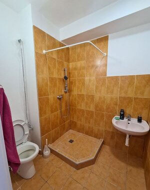 2- izbový byt na  ulici Stavbárska — foto 2