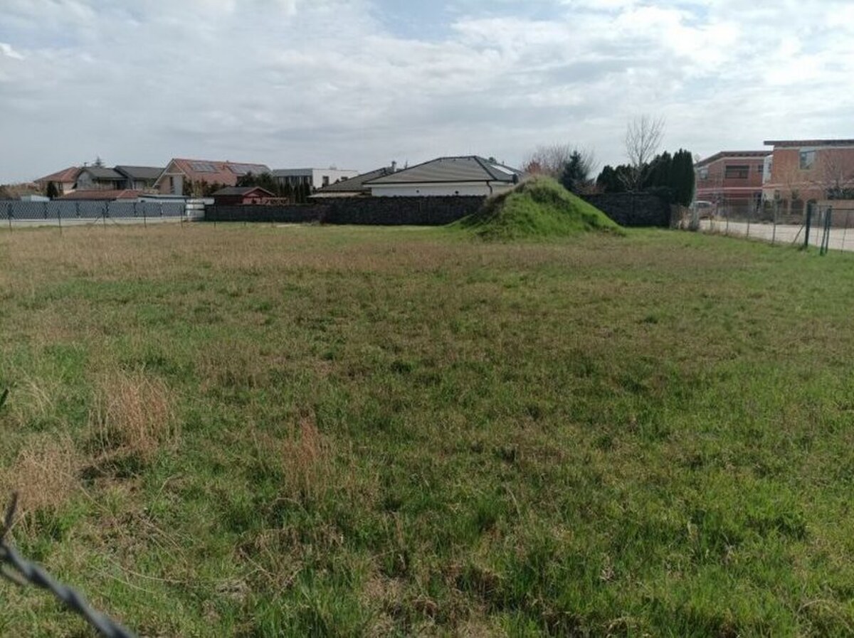 Pozemok v Dunajskej Lužnej — foto 3