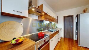Veľký, slnečný a priestranný 3-izbový byt — foto 1