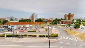 Veľký, slnečný a priestranný 3-izbový byt — foto 15